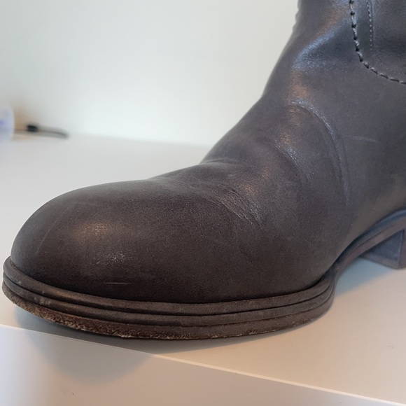 🧚♀️🧚♀️🧚♀️Chanel Authentic dark/medium grey leather boots. - Picture 8 of 12